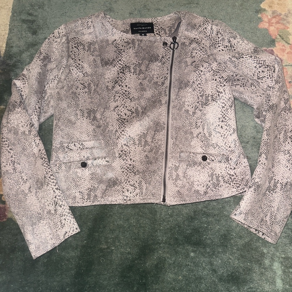 Haute monde Snakeskin print jacket with silver hardware, size medium in women’s.